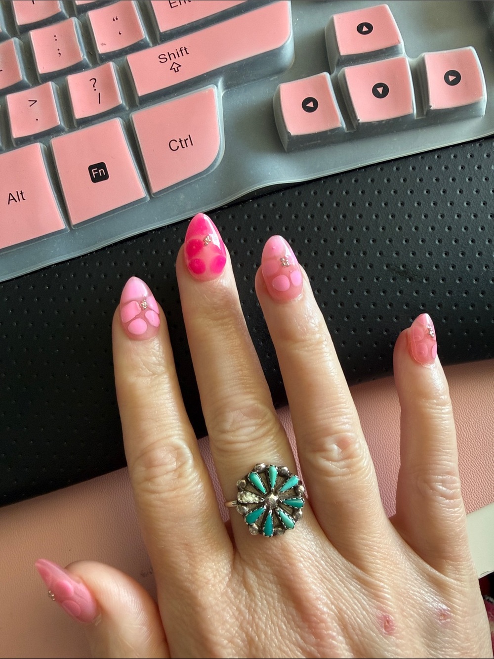 Turquoise Flower Cluster Ring with Silver Setting Najavo sterling silver 926.